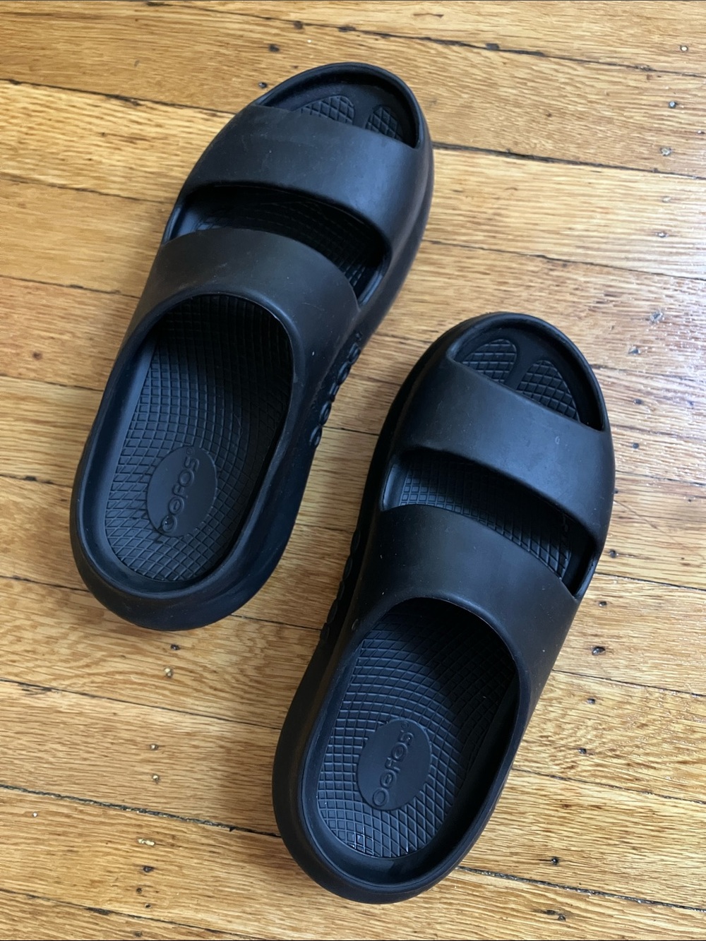 OOFOS Kids Black Dual-Strap Slide Sandals